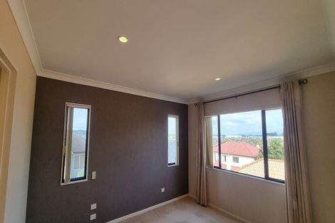 Photo of property in 72 Gracechurch Drive, Flat Bush, Auckland, 2016