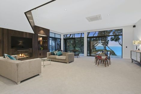 Photo of property in 218a Lake Road, Hauraki, Auckland, 0622