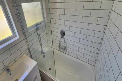 Photo of property in 6 Mcguire Street, Hawera, 4610