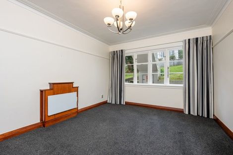 Photo of property in Ionian Flats, 123-125 Brougham Street, Mount Victoria, Wellington, 6011