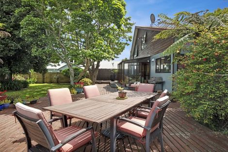 Photo of property in 17 Sunny Glen, Waikanae, 5036