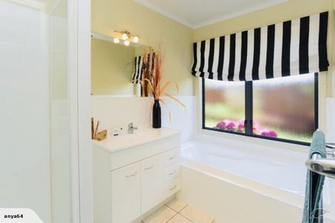 Photo of property in 3 Parkland Drive, Waipawa, 4210