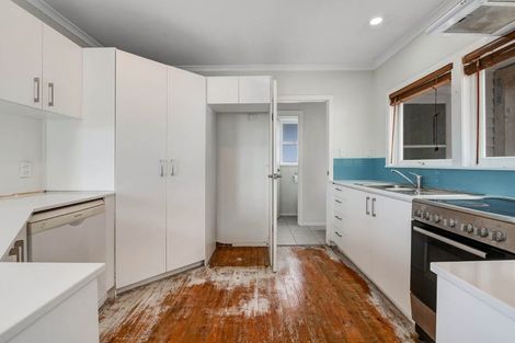 Photo of property in 21 Matai Road, Stanmore Bay, Whangaparaoa, 0932