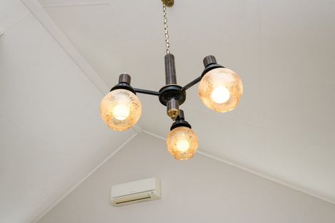 Photo of property in 2 Escort Grove, Awapuni, Palmerston North, 4412