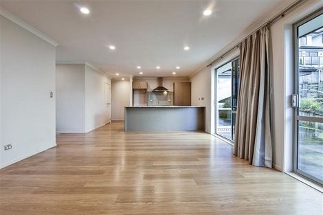Photo of property in 28 Alexia Place, Flat Bush, Auckland, 2105