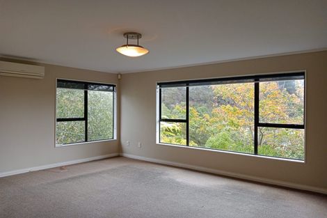 Photo of property in 32b Sailmaker Close, Whitby, Porirua, 5024