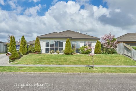 Photo of property in 18 Meridian Grove, Kelvin Grove, Palmerston North, 4414