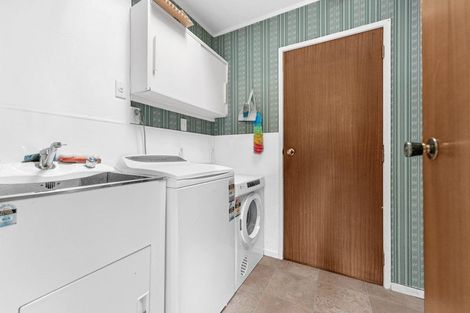 Photo of property in 7a Kirrama Place, Conifer Grove, Takanini, 2112