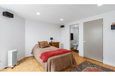 Photo of property in 15 George Gee Drive, Korokoro, Lower Hutt, 5012