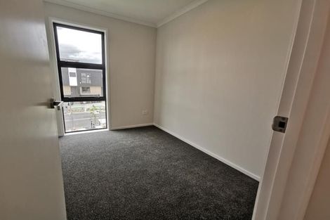 Photo of property in 73 Manarini Road, Westgate, Auckland, 0614