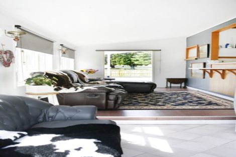 Photo of property in 20 Racecourse Road, Waiuku, 2123