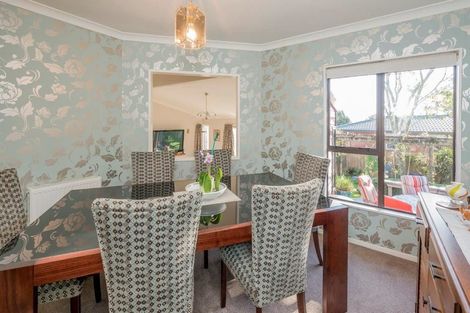 Photo of property in 5 Hira Street, Waikanae, 5036