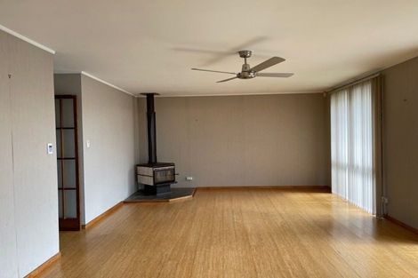 Photo of property in 951 East Coast Road, Torbay, Auckland, 0630