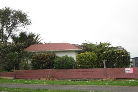 Photo of property in 12 Aubrey Street, Waitara, 4320