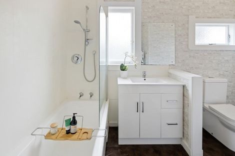 Photo of property in 42 Cook Street, Hamilton East, Hamilton, 3216