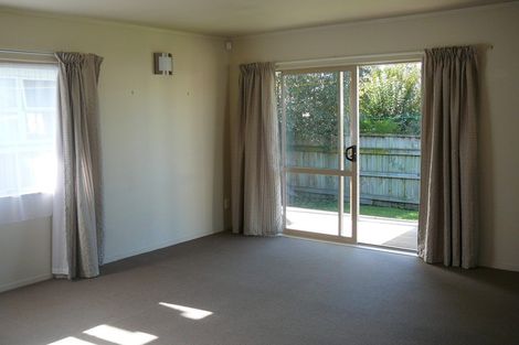 Photo of property in 914 Grove Road, Mayfair, Hastings, 4122