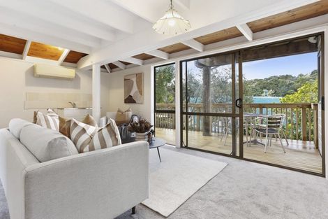 Photo of property in 1/16 Learmonth Avenue, Birkenhead, Auckland, 0626