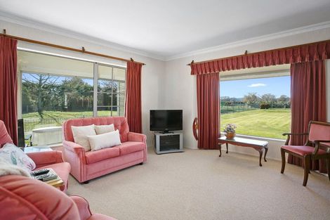 Photo of property in 10 Broadmeadows Road, Pukemoremore, Hamilton, 3493