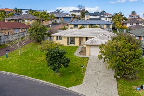 Photo of property in 37 Nimstedt Avenue, Oteha, Auckland, 0632
