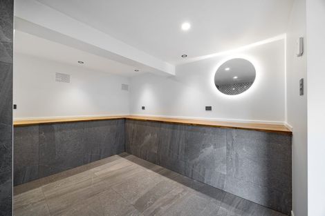 Photo of property in 2 Wharf Road, Te Atatu Peninsula, Auckland, 0610