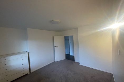 Photo of property in 111 Pupuke Road, Northcote, Auckland, 0627