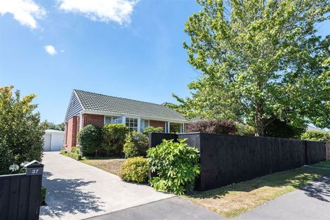 Photo of property in 37 Wai-iti Terrace, Burnside, Christchurch, 8052