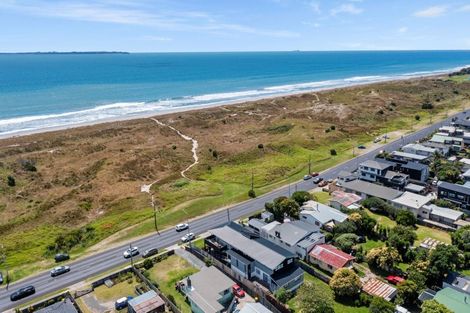 Photo of property in 932a Papamoa Beach Road, Papamoa Beach, Papamoa, 3118