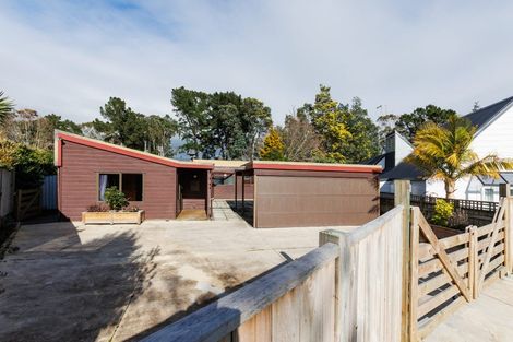 Photo of property in 5 Fernwood Place, Fitzherbert, Palmerston North, 4410