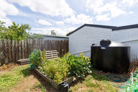 Photo of property in 71 Pipiroa Road, Ngatea, 3503