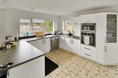 Photo of property in 2 Maahutaupeke Place, St Andrews, Hamilton, 3200