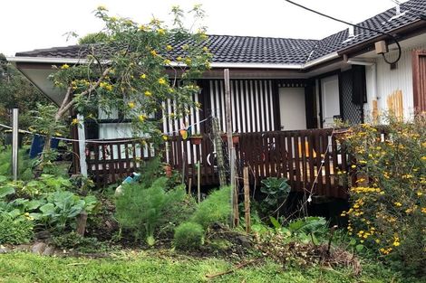 Photo of property in 2/366a Glenfield Road, Glenfield, Auckland, 0629