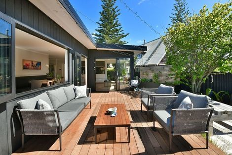 Photo of property in 73 The Circle, Manly, Whangaparaoa, 0930