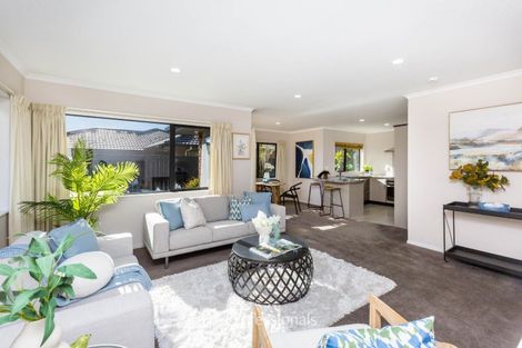 Photo of property in 17 Aragon Grove, Kingsley Heights, Upper Hutt, 5018