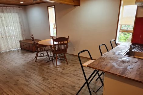 Photo of property in 15 Noeleen Street, Glenfield, Auckland, 0629