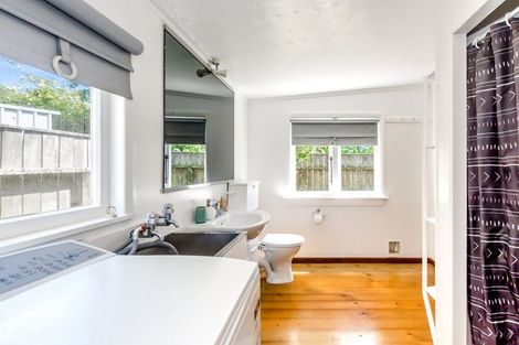 Photo of property in 57 Waimea Road, Waikanae Beach, Waikanae, 5036