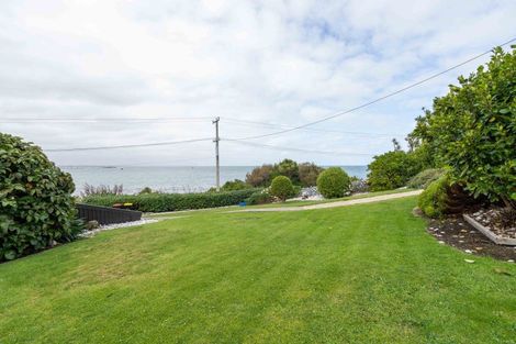 Photo of property in 90 Marine Parade, Bluff, 9814