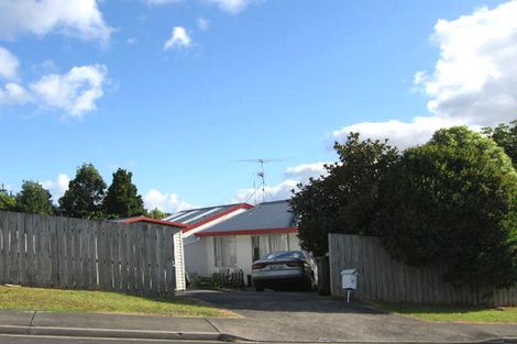 Photo of property in 13 Grenadine Place, Unsworth Heights, Auckland, 0632