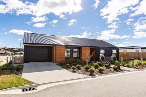 Photo of property in 46 Marbleleaf Lane, Albert Town, Wanaka, 9305