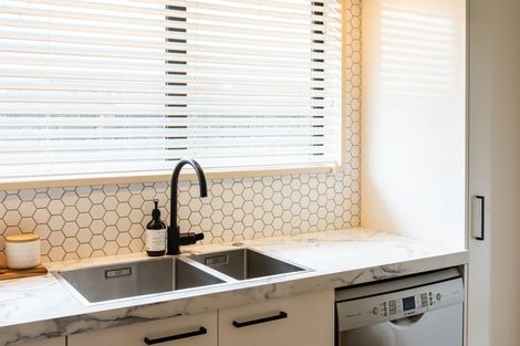 Photo of property in 265 Queenspark Drive, Parklands, Christchurch, 8083