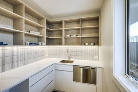 Photo of property in 18 Rich Rise, Havelock North, 4130