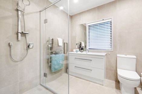 Photo of property in 32a Duncansby Road, Stanmore Bay, Whangaparaoa, 0932