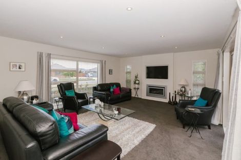 Photo of property in 48 Rodeo Drive, Kelvin Grove, Palmerston North, 4414