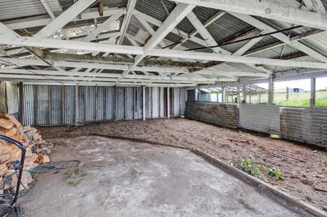 Photo of property in 878 Oeo Road, Auroa, Hawera, 4678
