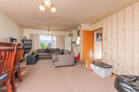 Photo of property in 2/120 Titirangi Road, New Lynn, Auckland, 0600