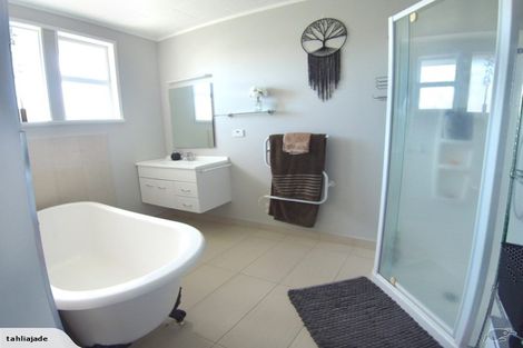 Photo of property in 3 Cornel Circle, Snells Beach, 0920