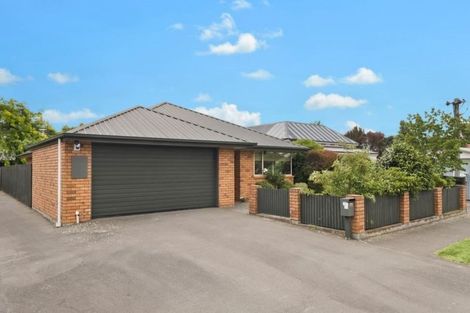 Photo of property in 115 Somerfield Street, Somerfield, Christchurch, 8024