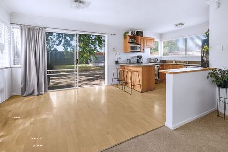 Photo of property in 27 Glen Lynne Avenue, Queenwood, Hamilton, 3210