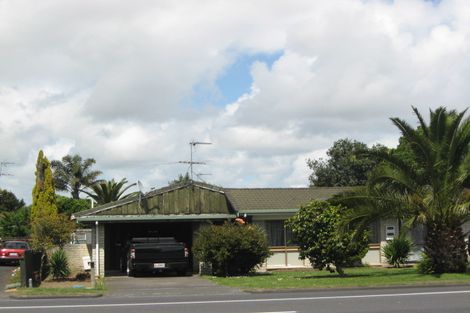 Photo of property in 25 Great South Road, Takanini, 2112