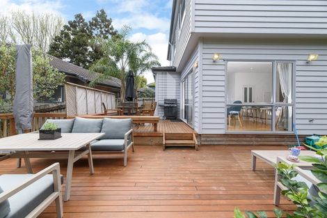 Photo of property in 6b Cronin Place, Beach Haven, Auckland, 0626