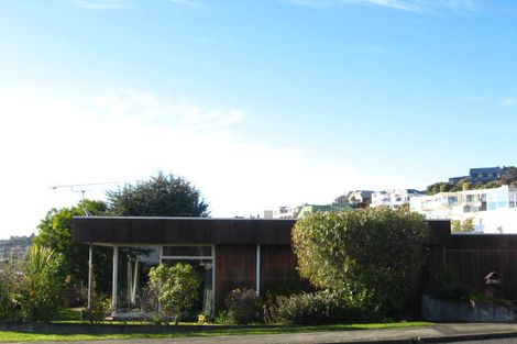 Photo of property in 2/32 Takahe Drive, Cashmere, Christchurch, 8022